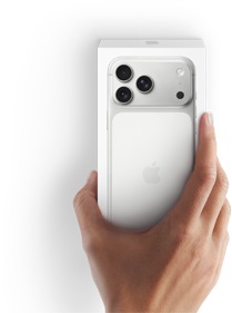 Bild einer rechten Hand, die die Verpackung des neuesten iPhone 17 mit dem Telefon darin hält.