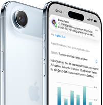 Die Rückseite eines iPhone 17 Air Modells mit der Kamera, mit einem zweiten iPhone 17 Air davor, dessen Display ein Diagramm und Numbers Funktionen zeigt
